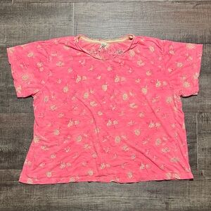 Magnolia Pearl Nectar Flower 🌺 Tee in La Tuna